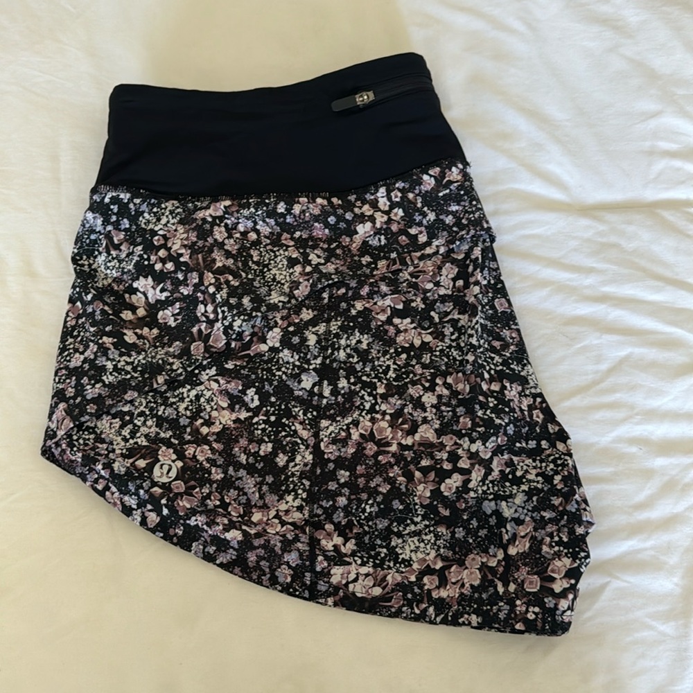 Lululemon speed up mid raise shorts 4”